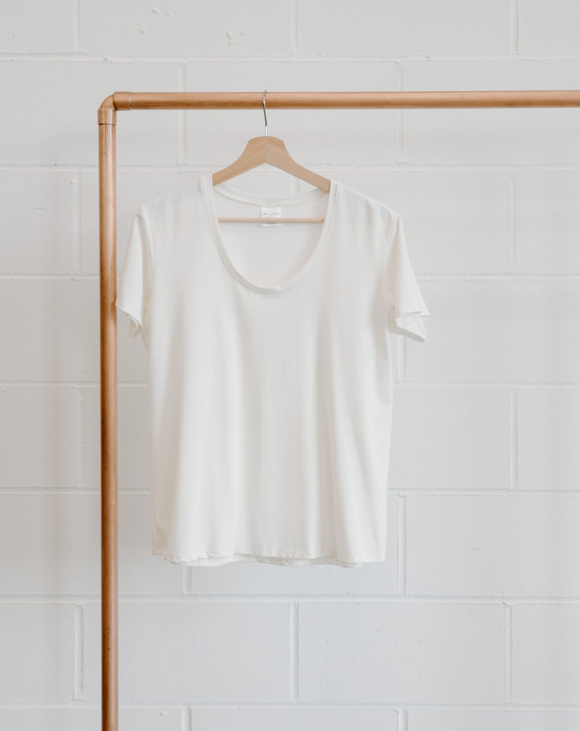 Bamboo & Organic Cotton Ladies white cropped shirt